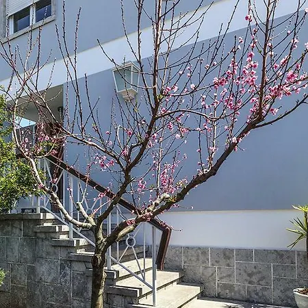 Cozy With Balcony São Domingos de Rana